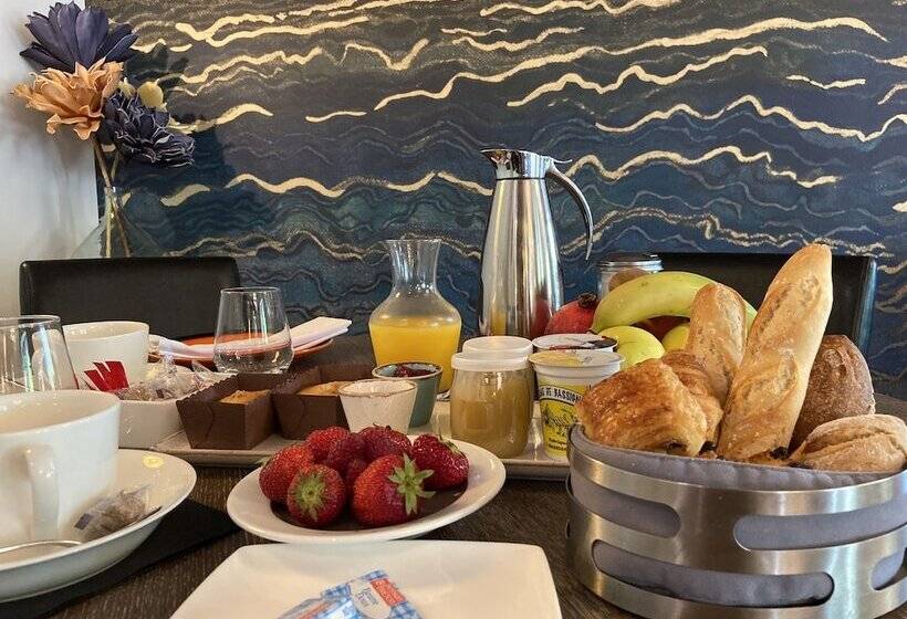 هتل Demeures Et Chateaux L Abbaye Caladoise   Anciennement Hostellerie Ferme Du Poulet