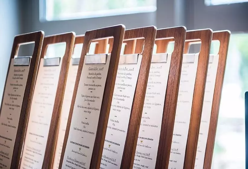 هتل Demeures Et Chateaux L Abbaye Caladoise Anciennement Hostellerie Ferme Du Poulet