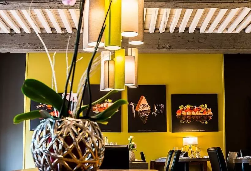 هتل Demeures Et Chateaux L Abbaye Caladoise Anciennement Hostellerie Ferme Du Poulet