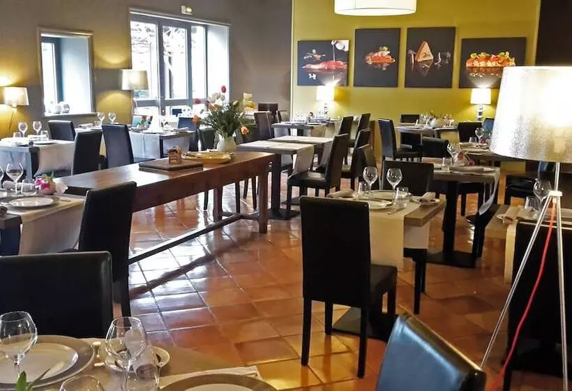 هتل Demeures Et Chateaux L Abbaye Caladoise Anciennement Hostellerie Ferme Du Poulet