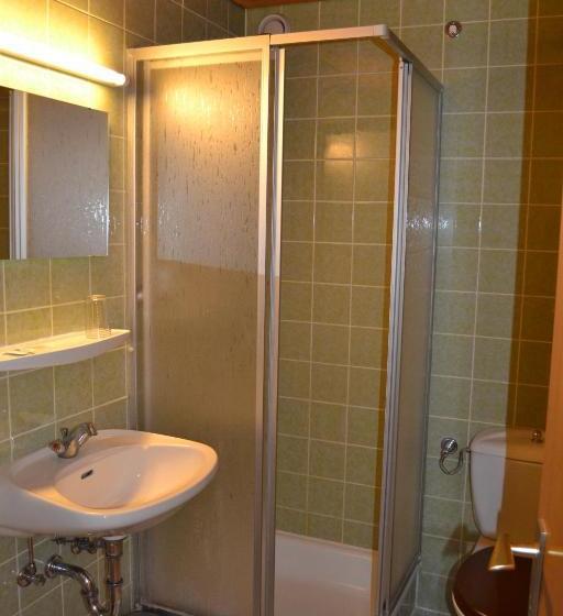 Отель Kölner Hof Garni  Eifel