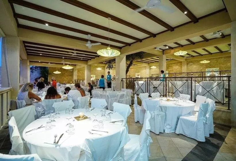 酒店 Le Cale D'otranto Beach Resort