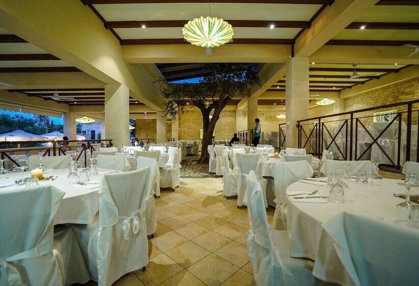 בית מלון כפרי Le Cale D'otranto Beach Resort