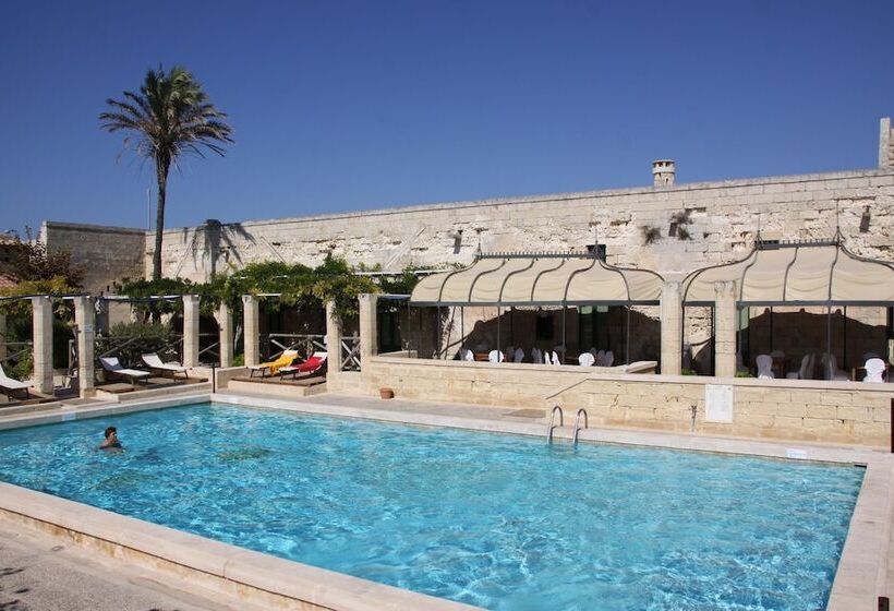 בית מלון כפרי Le Cale D'otranto Beach Resort