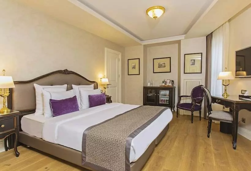 Hotel Meroddi Bagdatliyan