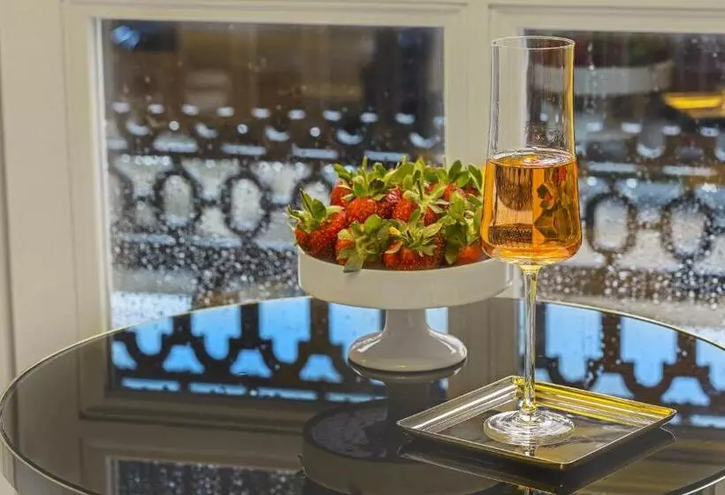 Hotel Meroddi Bagdatliyan