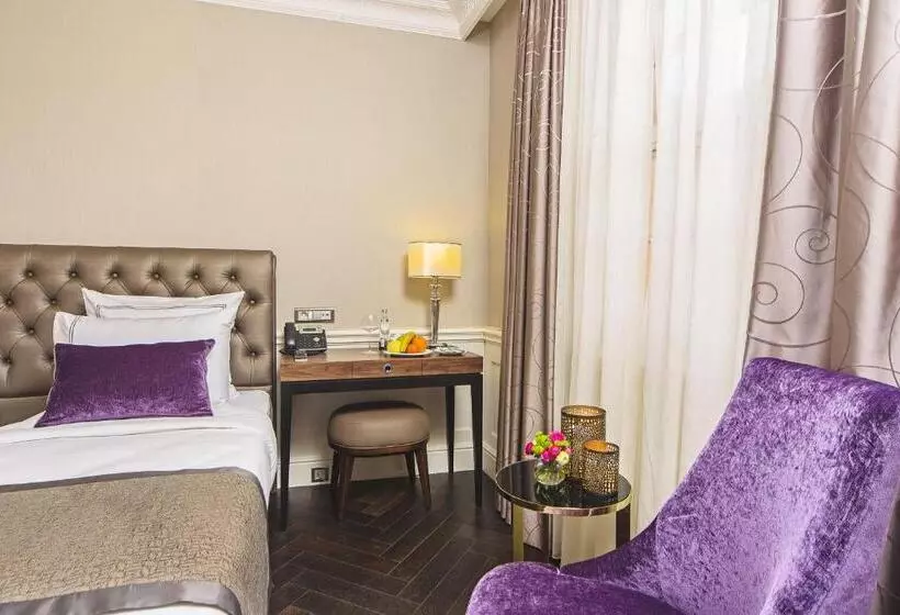 Hotel Meroddi Bagdatliyan