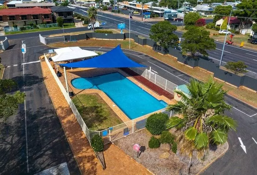 בית מלון כפרי Nrma Dubbo Holiday Park