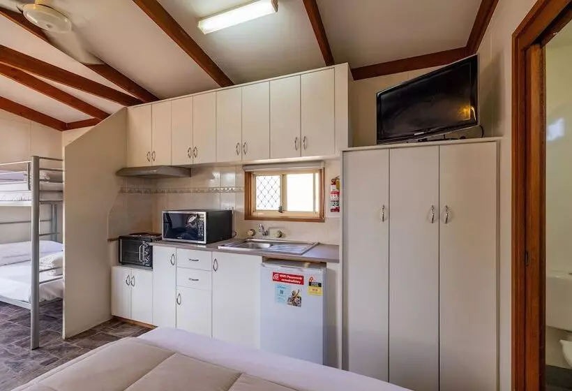 בית מלון כפרי Nrma Dubbo Holiday Park