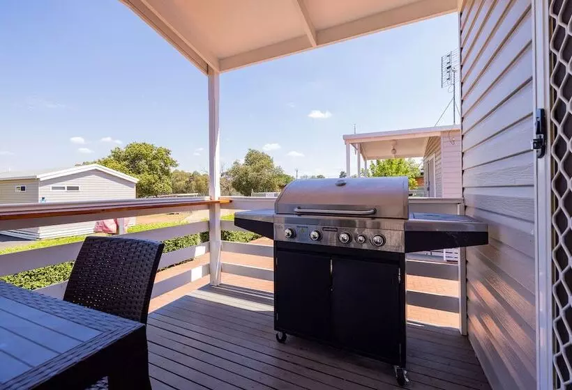 בית מלון כפרי Nrma Dubbo Holiday Park