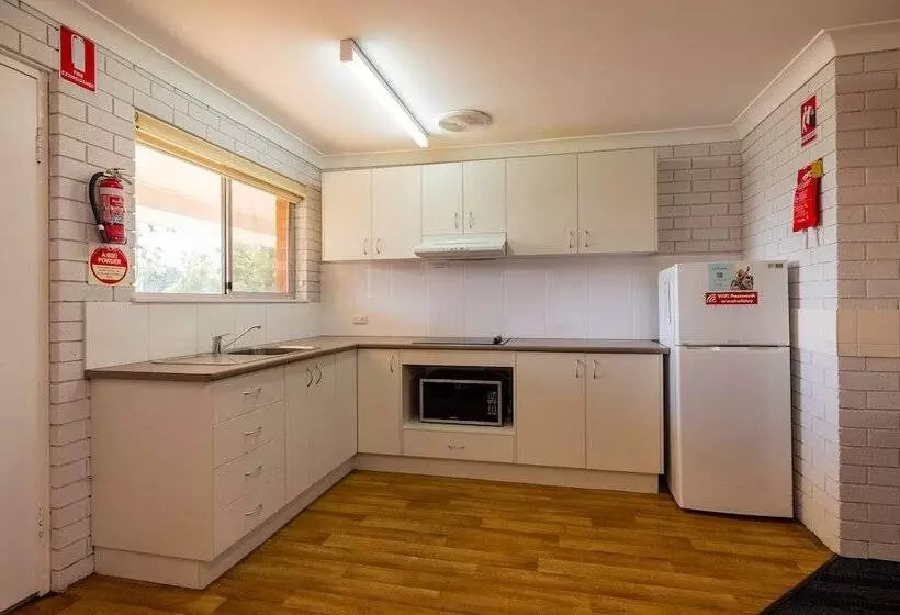 בית מלון כפרי Nrma Dubbo Holiday Park