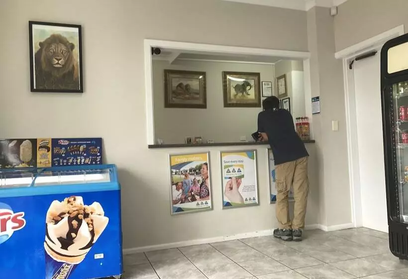 בית מלון כפרי Nrma Dubbo Holiday Park