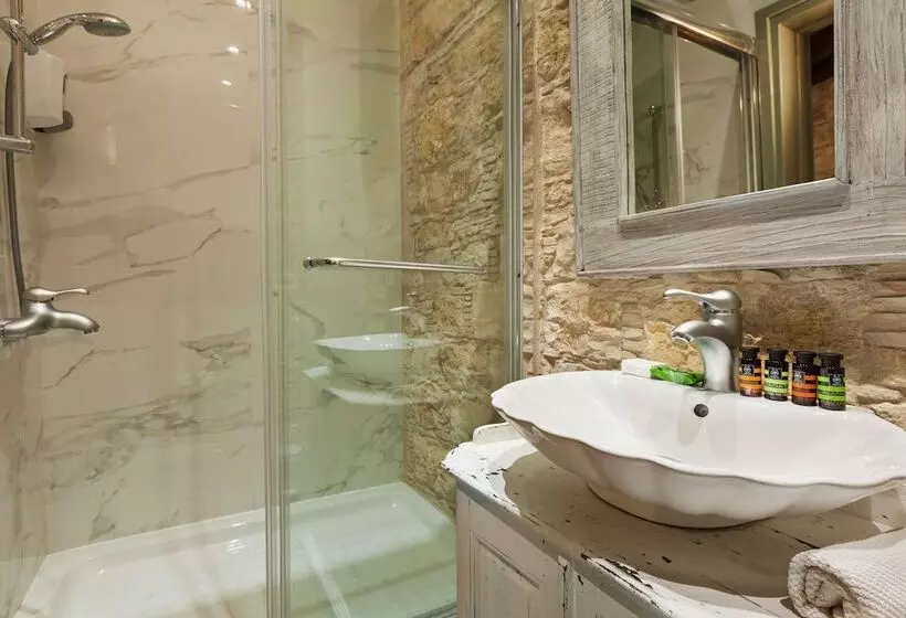 هتل Oinoessa Traditional Boutique Guest Houses