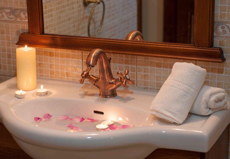 فندق Oinoessa Traditional Boutique Guest Houses