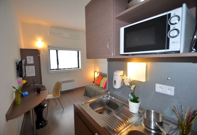 בית מלון כפרי Pauséôme Apparthôtel