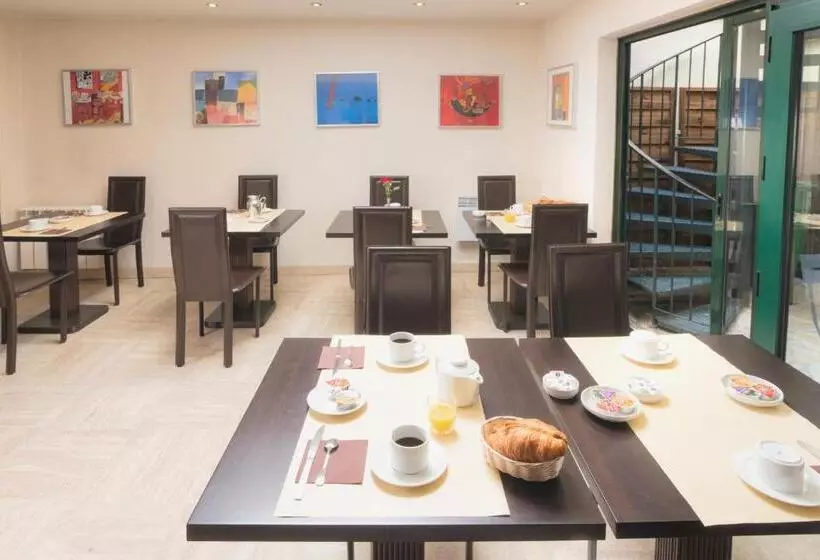 هتل Pierre Nicole