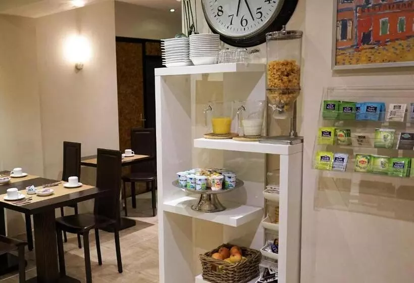 هتل Pierre Nicole