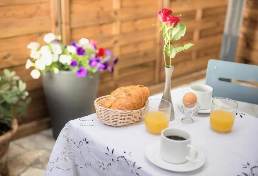 هتل Pierre Nicole