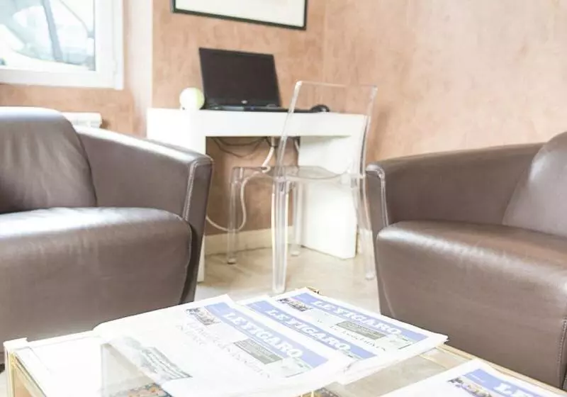 هتل Pierre Nicole