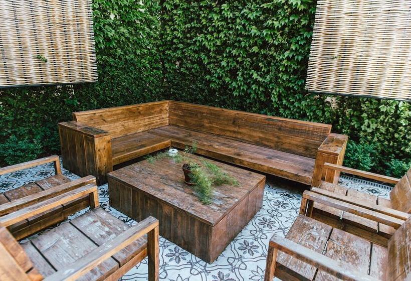 هتل Praktik Vinoteca