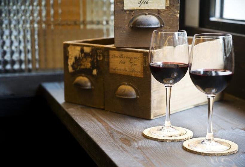 هتل Praktik Vinoteca