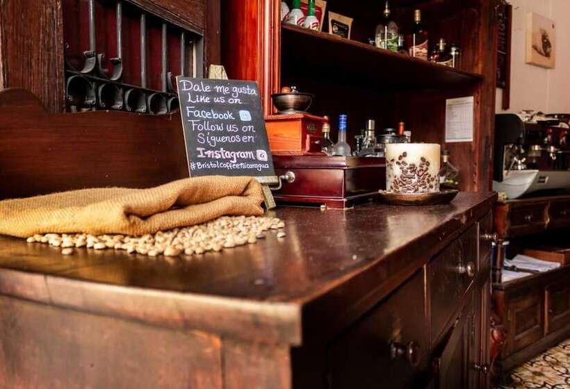 هتل La Gran Francia