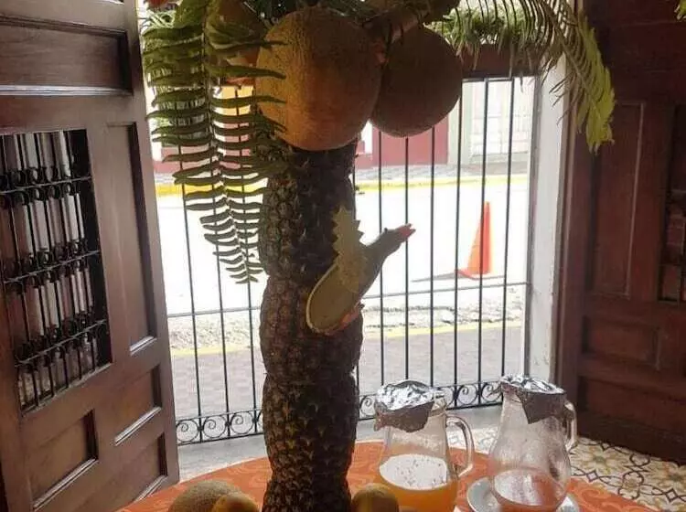 هتل La Gran Francia