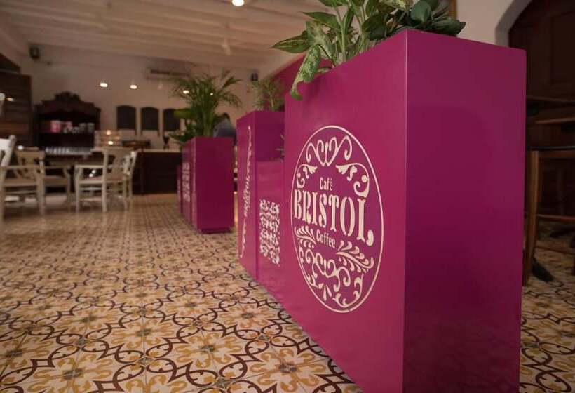 هتل La Gran Francia