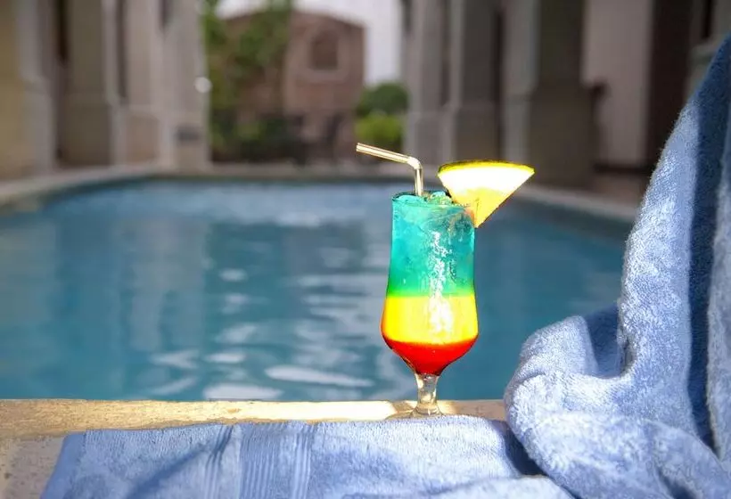 هتل La Gran Francia