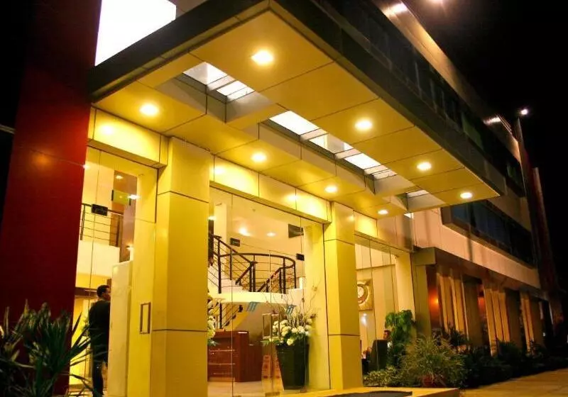 酒店 Royal Mamberamo