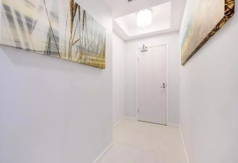 Meridian Alex Beach Apartments