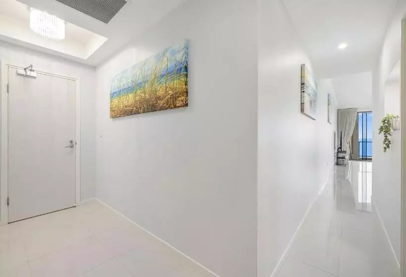 Meridian Alex Beach Apartments