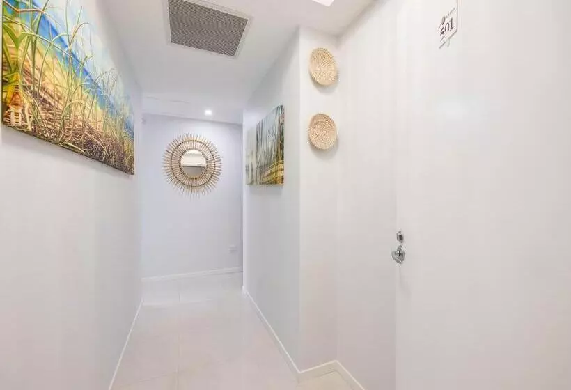 Meridian Alex Beach Apartments