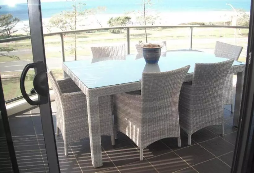 Meridian Alex Beach Apartments