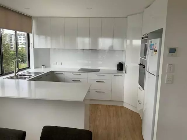 Meridian Alex Beach Apartments