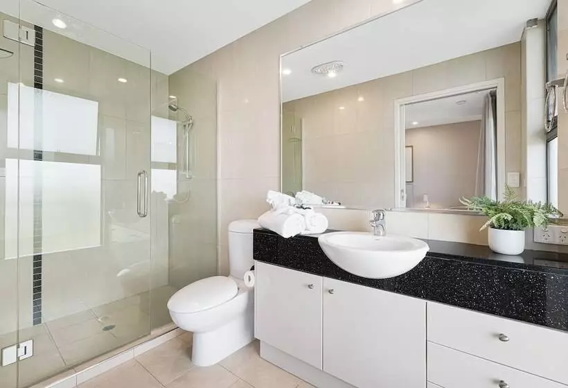 Meridian Alex Beach Apartments