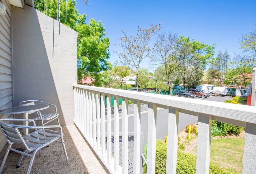 Summer East Serviced Apartments