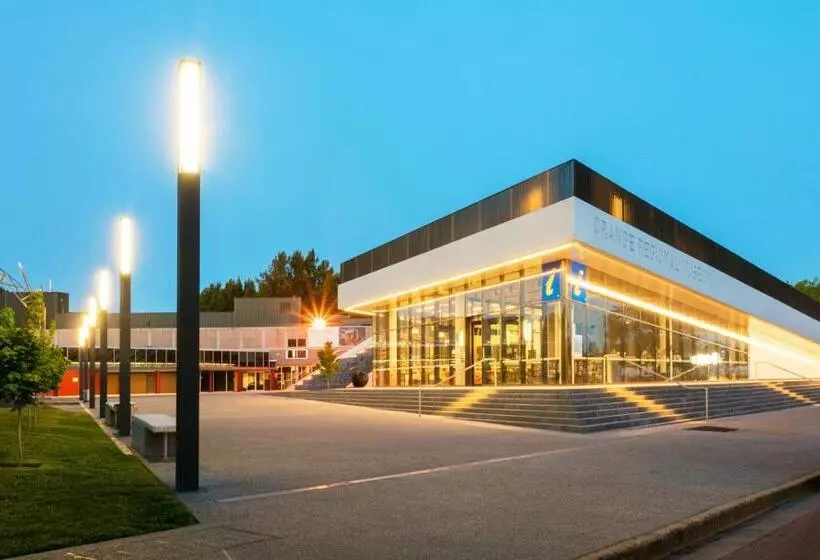 Summer East Serviced Apartments