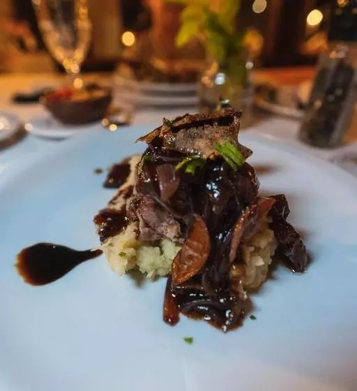 ホテル Nande Reta