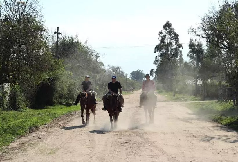 ホテル Nande Reta