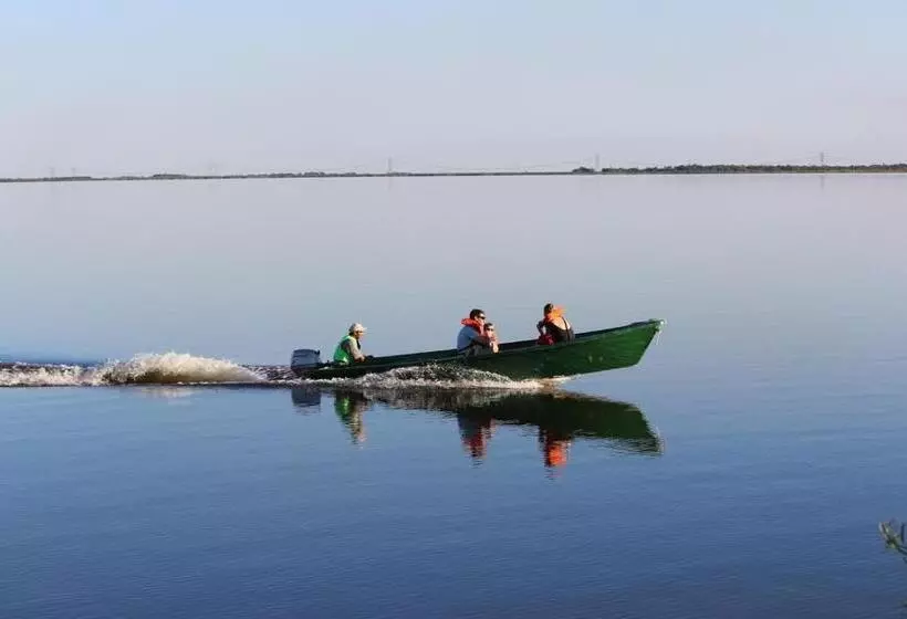 ホテル Nande Reta