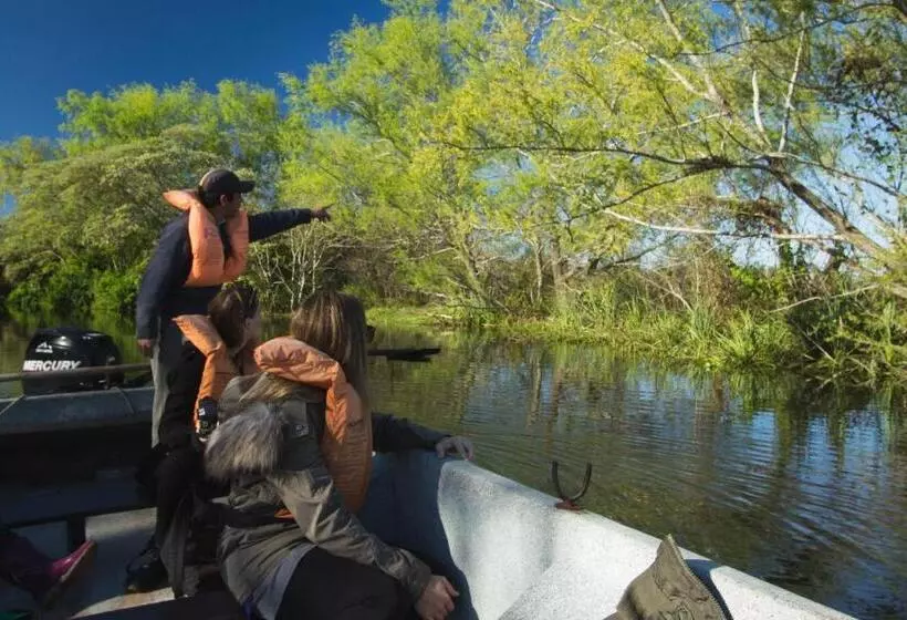 ホテル Nande Reta