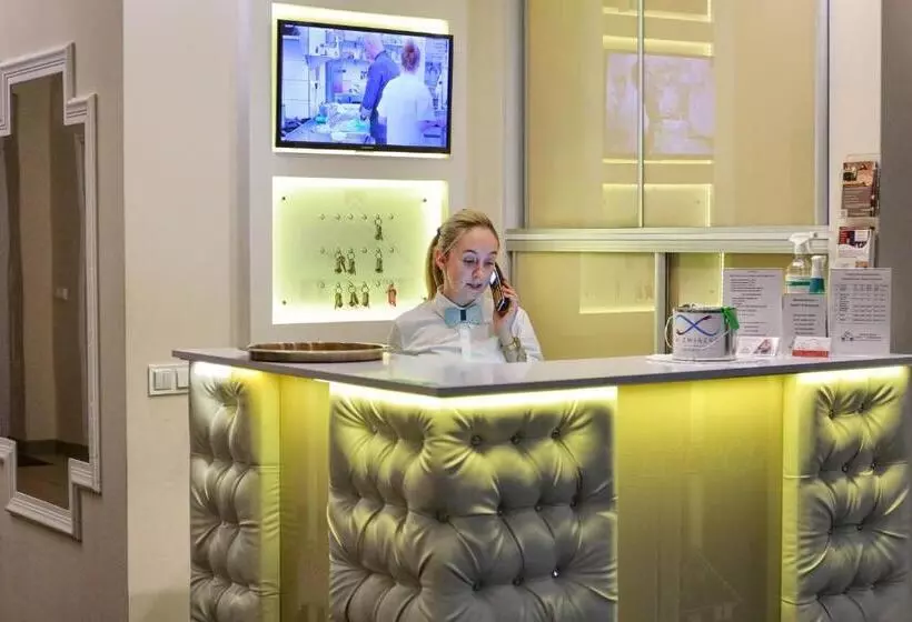 Dworek Różany Hotel & Restauracja