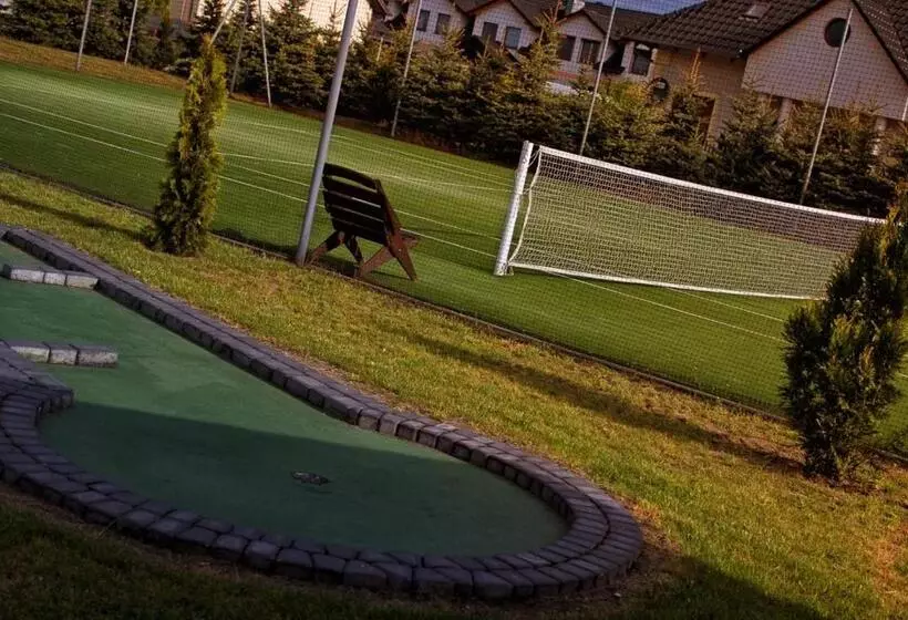 Dworek Różany Hotel & Restauracja