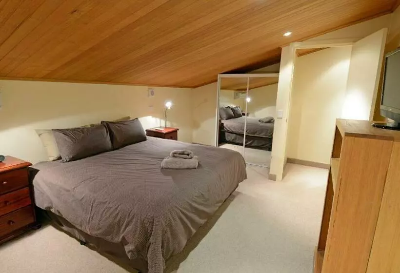 Falls Creek Country Club