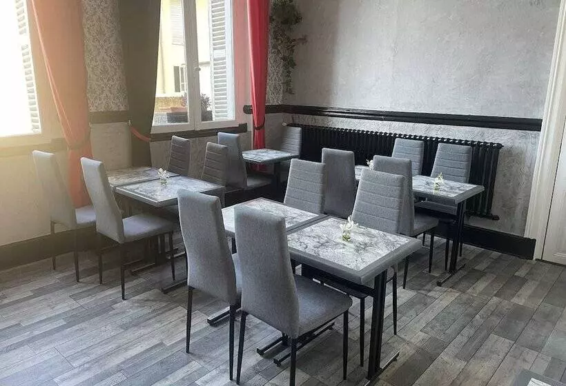 هتل Au Chapon Fin