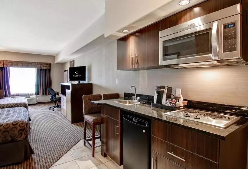 ホテル Canalta Lac La Biche