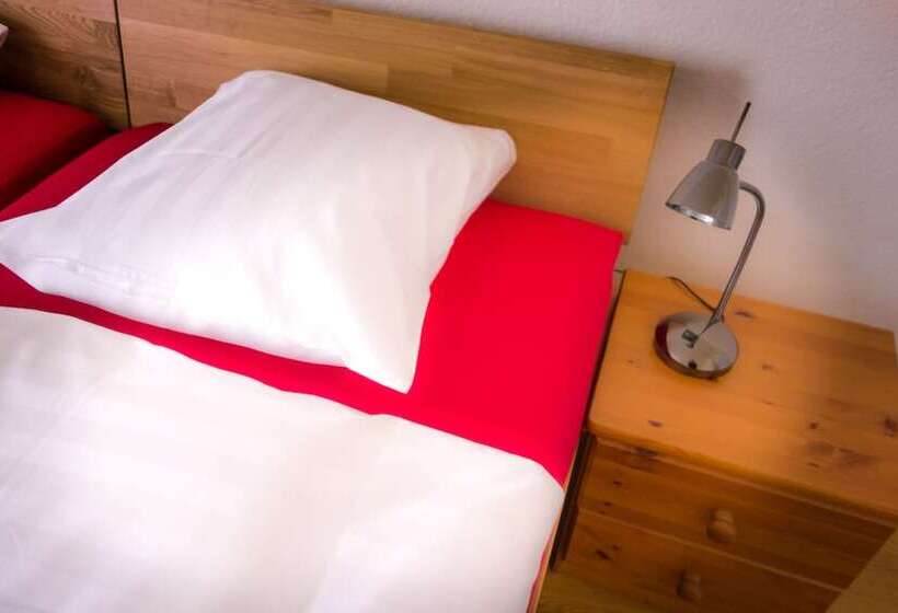 هتل Chateau De Bossey