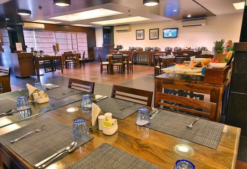 Отель Clarks Collection Vadodara