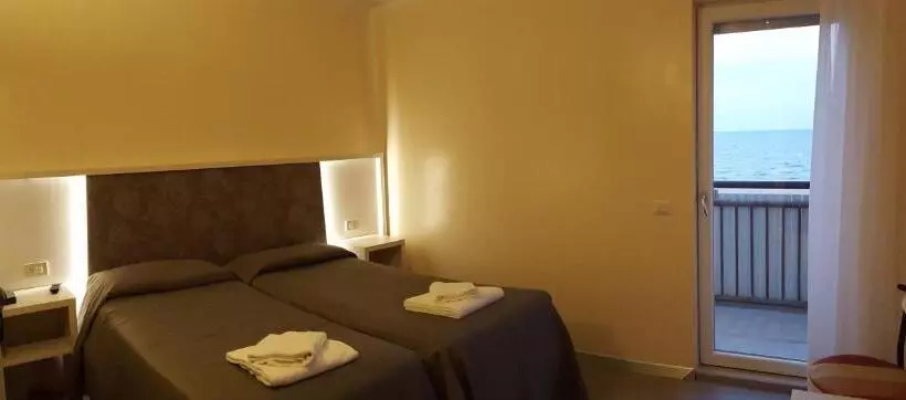 Otel Righetto Fronte Mare